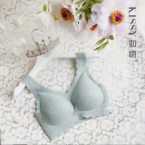 Kissy bra